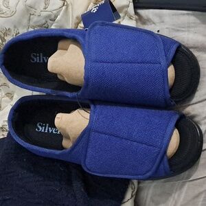 Silverts Slippers